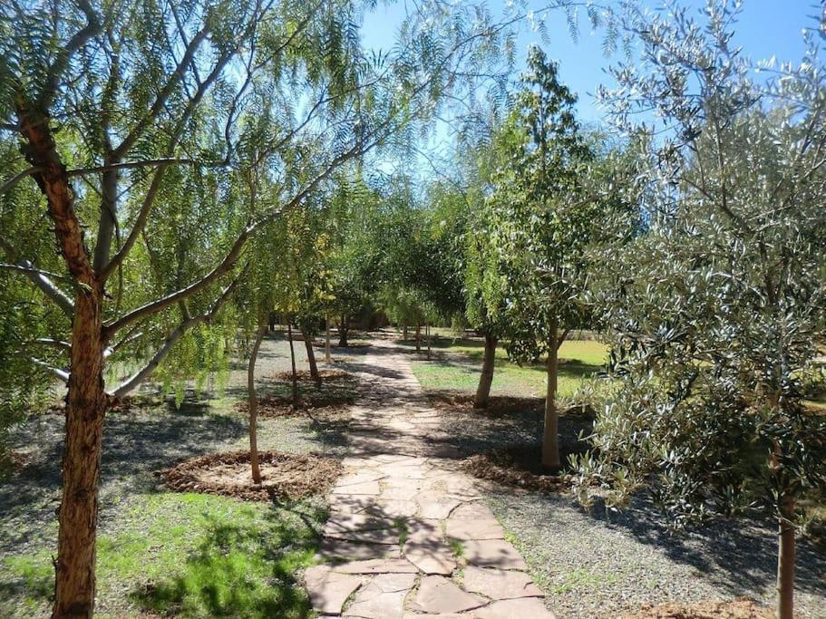 Villa Agora, Villa A La Campagne Proche Marrakech Sidi Abdallah Ghiat エクステリア 写真